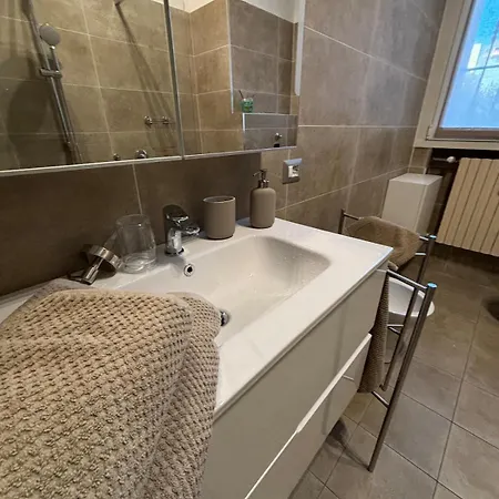 Cozy 700m From The Milan Red Metro Daire Sesto San Giovanni