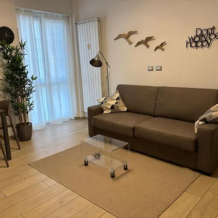 Cozy 700m From The Milan Red Metro 公寓 *
